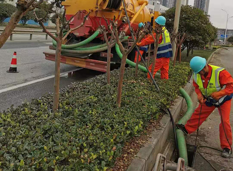 西乌珠穆沁市政管道清淤